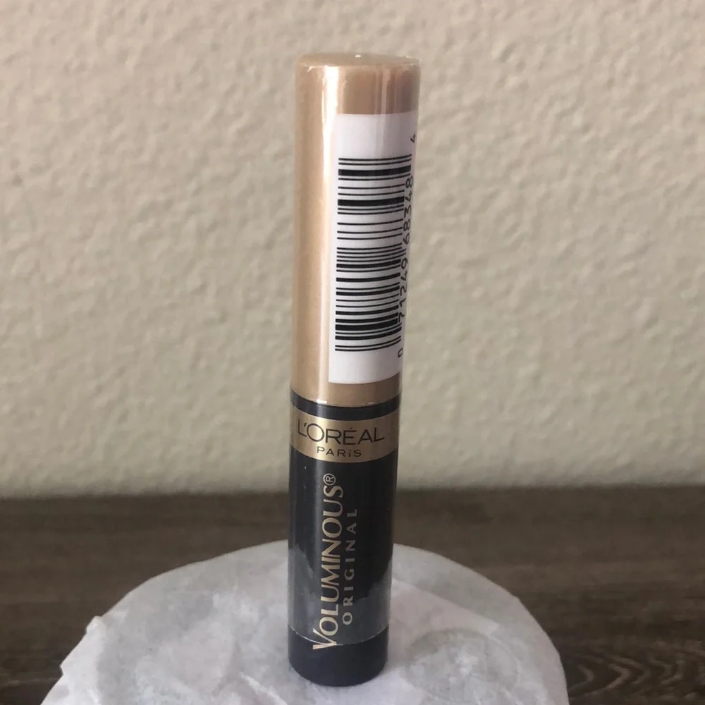 ❤️$2 NWT L'Oreal Voluminous Mascara 4.5ml